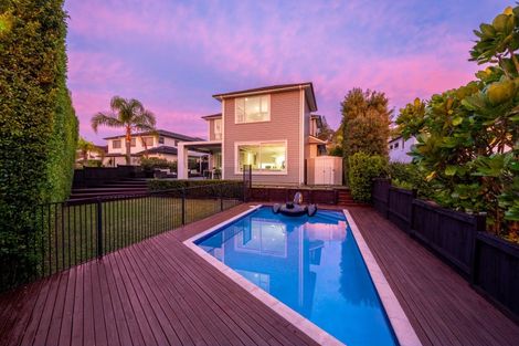 Photo of property in 8 Verley Rise, East Tamaki Heights, Auckland, 2016