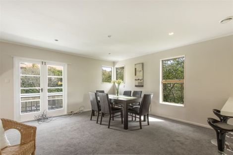 Photo of property in 96 Churton Drive, Churton Park, Wellington, 6037