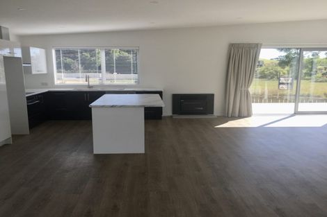 Photo of property in 10 Pohutukawa Drive, Cable Bay, 0420