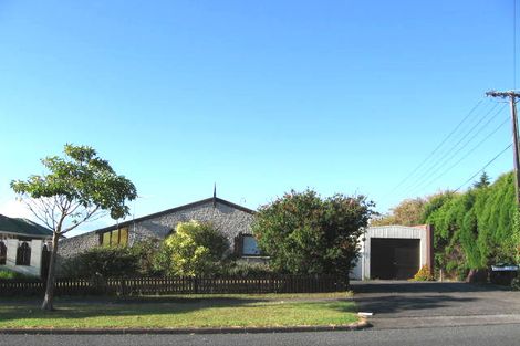 Photo of property in 4/30 Islington Avenue, New Lynn, Auckland, 0600