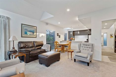 Photo of property in 64 Merivale Lane, Merivale, Christchurch, 8014