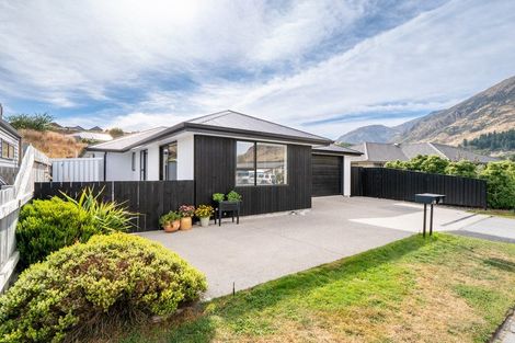 Photo of property in 8 Peterley Road, Lower Shotover, Queenstown, 9304