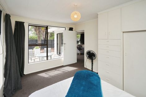 Photo of property in 33 Seymour Street, Hornby, Christchurch, 8042
