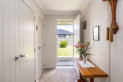 Photo of property in 25 Tarata Grove, Lansdowne, Masterton, 5810