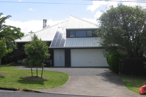 Photo of property in 2/25 Belmont Terrace, Milford, Auckland, 0620