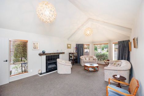 Photo of property in 11 Pastoral Lane, Hokowhitu, Palmerston North, 4410