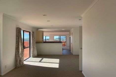 Photo of property in 18 Philomel Crescent, Bayswater, Auckland, 0622