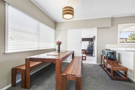 Photo of property in 18 Hooker Avenue, Chedworth, Hamilton, 3210
