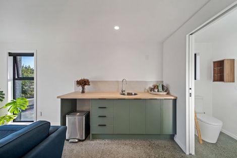 Photo of property in 5 Cornwall Road, Lyttelton, 8082