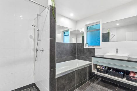 Photo of property in 842 South Head Road, South Head, Helensville, 0874