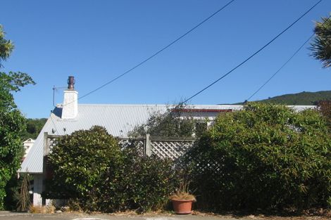 Photo of property in 35 Creswick Terrace, Northland, Wellington, 6012