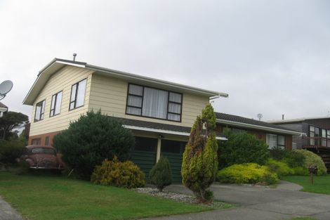 Photo of property in 31 Exploration Way, Whitby, Porirua, 5024