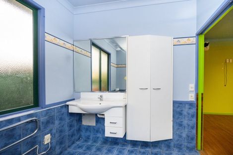 Photo of property in 8 Fernlea Avenue, Kelvin Grove, Palmerston North, 4414