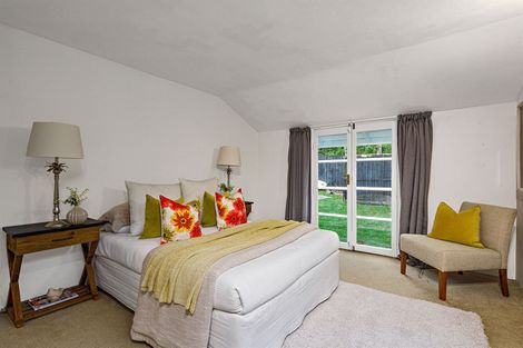 Photo of property in 1/86 Beach Road, Castor Bay, Auckland, 0620