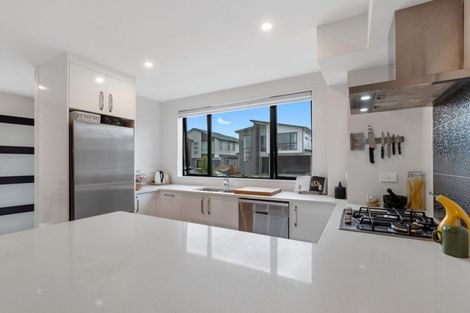 Photo of property in 28 Kearns Drive, Hobsonville, Auckland, 0616