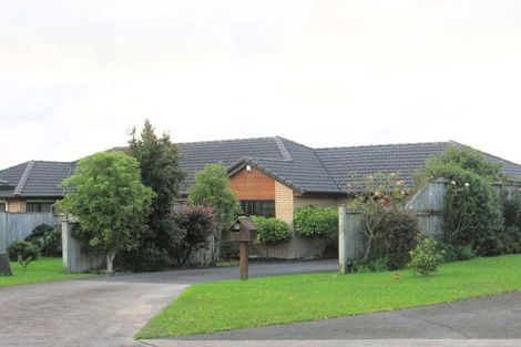 Photo of property in 10 Moy Place, East Tamaki Heights, Auckland, 2016