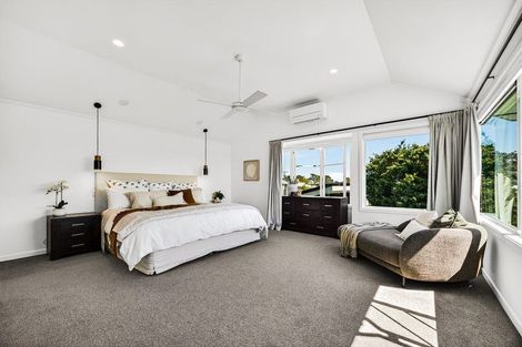 Photo of property in 6 Blacks Road, Greenhithe, Auckland, 0632