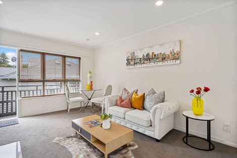 Photo of property in 24a Poruru Close, Papakura, 2110