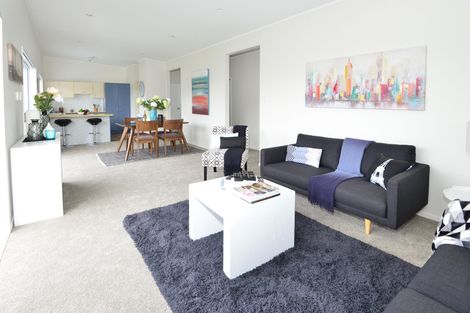 Photo of property in 3 Waiwera Place, Waiwera, Orewa, 0994