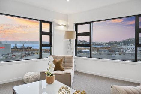 Photo of property in Endeavour Apartments, 125u1 Thorndon Quay, Pipitea, Wellington, 6011