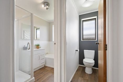 Photo of property in 3 Newland Court, Palmerston North, 4410