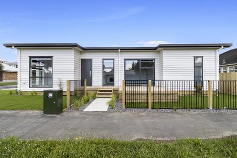 Photo of property in 2u1 Searancke Place, Fairfield, Hamilton, 3214