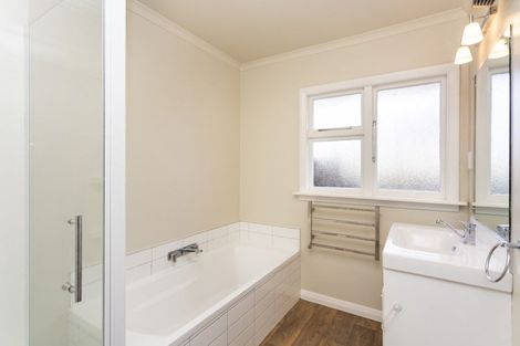 Photo of property in 190 Cashmere Road, Hoon Hay, Christchurch, 8025