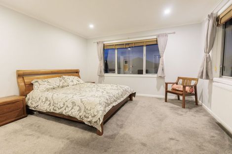 Photo of property in 32 Melksham Drive, Churton Park, Wellington, 6037
