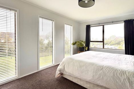 Photo of property in 11 Dunsandel Grove, Silverstream, Upper Hutt, 5019