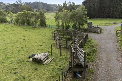 Photo of property in 39 County Heights Drive, Aokautere, Palmerston North, 4471