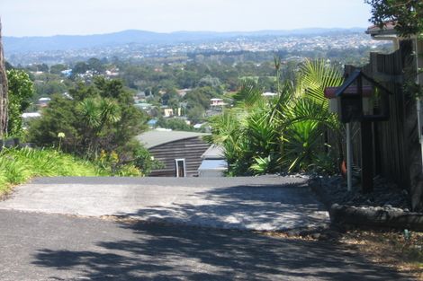 Photo of property in 1/36 Pemberton Avenue, Bayview, Auckland, 0629