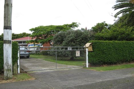 Photo of property in 45 Muir Avenue, Mangere Bridge, Auckland, 2022