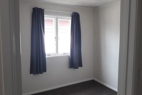 Photo of property in 5 Denver Avenue, Sunnyvale, Auckland, 0612