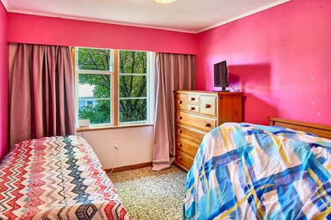 Photo of property in 16 Walker Avenue, Paremata, Porirua, 5026