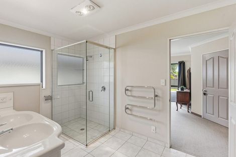 Photo of property in 2 Cadastral Court, Paraparaumu, 5032