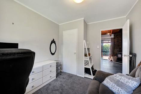 Photo of property in 28b Poplar Grove, Whalers Gate, New Plymouth, 4310