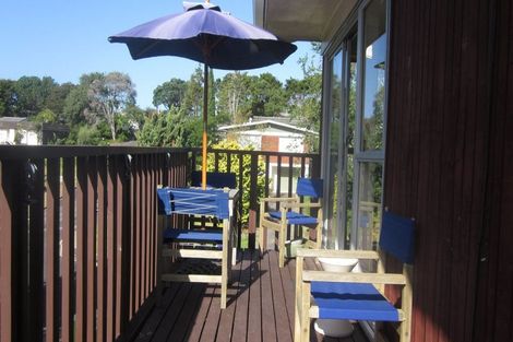 Photo of property in 1/16 Kathleen Street, Totara Vale, Auckland, 0627