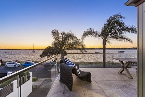 Photo of property in 14 The Parade, Bucklands Beach, Auckland, 2012