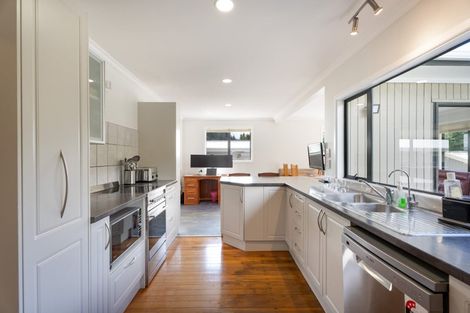 Photo of property in 23 Willowbank Road, Tawa, Wellington, 5028