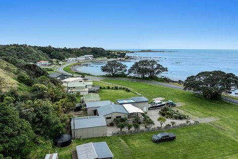 Photo of property in 21 Orete Point Road, Waihau Bay, Te Kaha, 3199