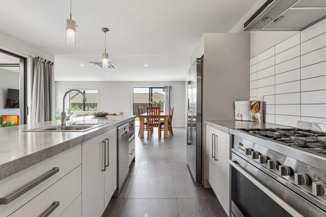 Photo of property in 36 Benmore Crescent, Pyes Pa, Tauranga, 3112