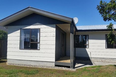 Photo of property in 60 Hillcrest Drive, Kelvin Grove, Palmerston North, 4414