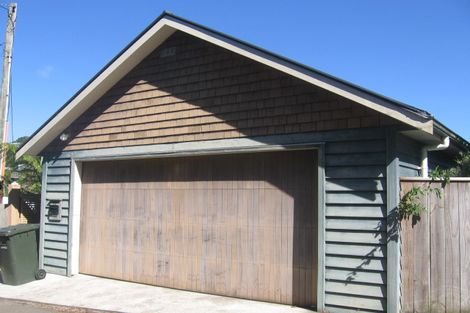 Photo of property in 23 Creswick Terrace, Northland, Wellington, 6012