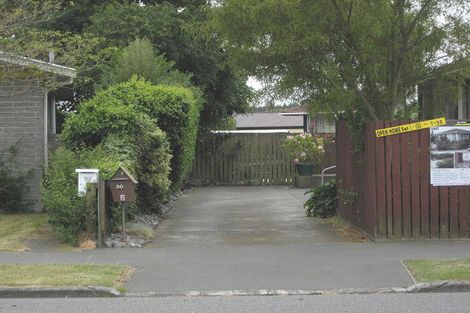 Photo of property in 2/20 Queenspark Drive, Parklands, Christchurch, 8083