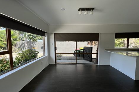 Photo of property in 71 Prince Regent Drive, Half Moon Bay, Auckland, 2012