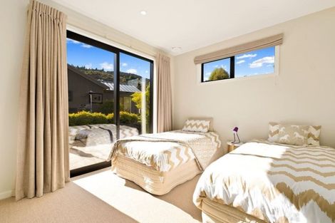 Photo of property in 12 Hidden Hills Drive, Wanaka, 9305