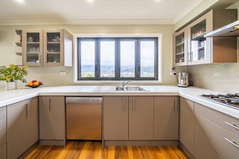 Photo of property in 9 Colin Guppy Crescent, Riverstone Terraces, Upper Hutt, 5018