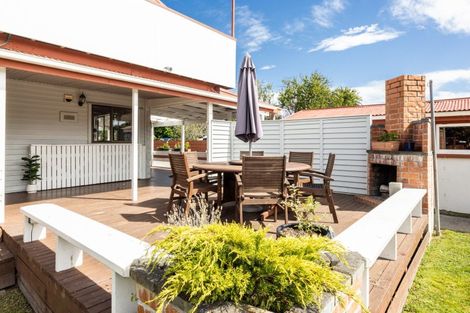 Photo of property in 3 Memorial Park Avenue, Haumoana, 4102