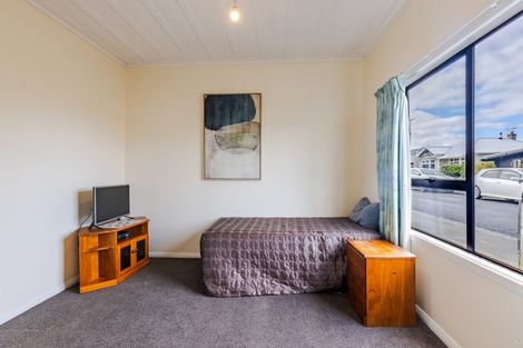 Photo of property in 32 Bathgate Street, South Dunedin, Dunedin, 9012