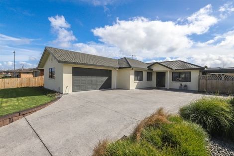 Photo of property in 38 Farnborough Drive, Nawton, Hamilton, 3200